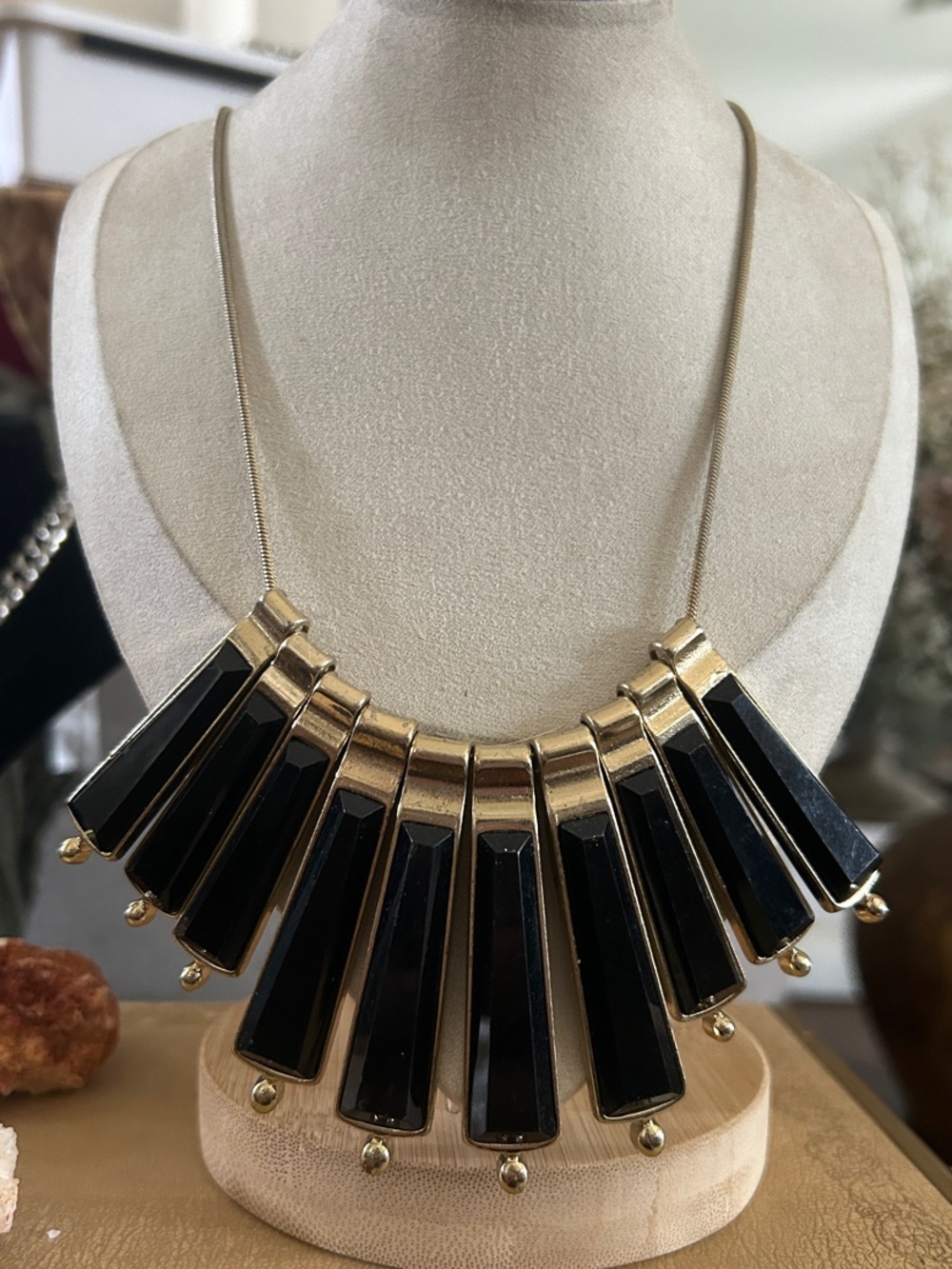 Vintage Bib Necklace with Black & Gold Fan Pendant Necklace